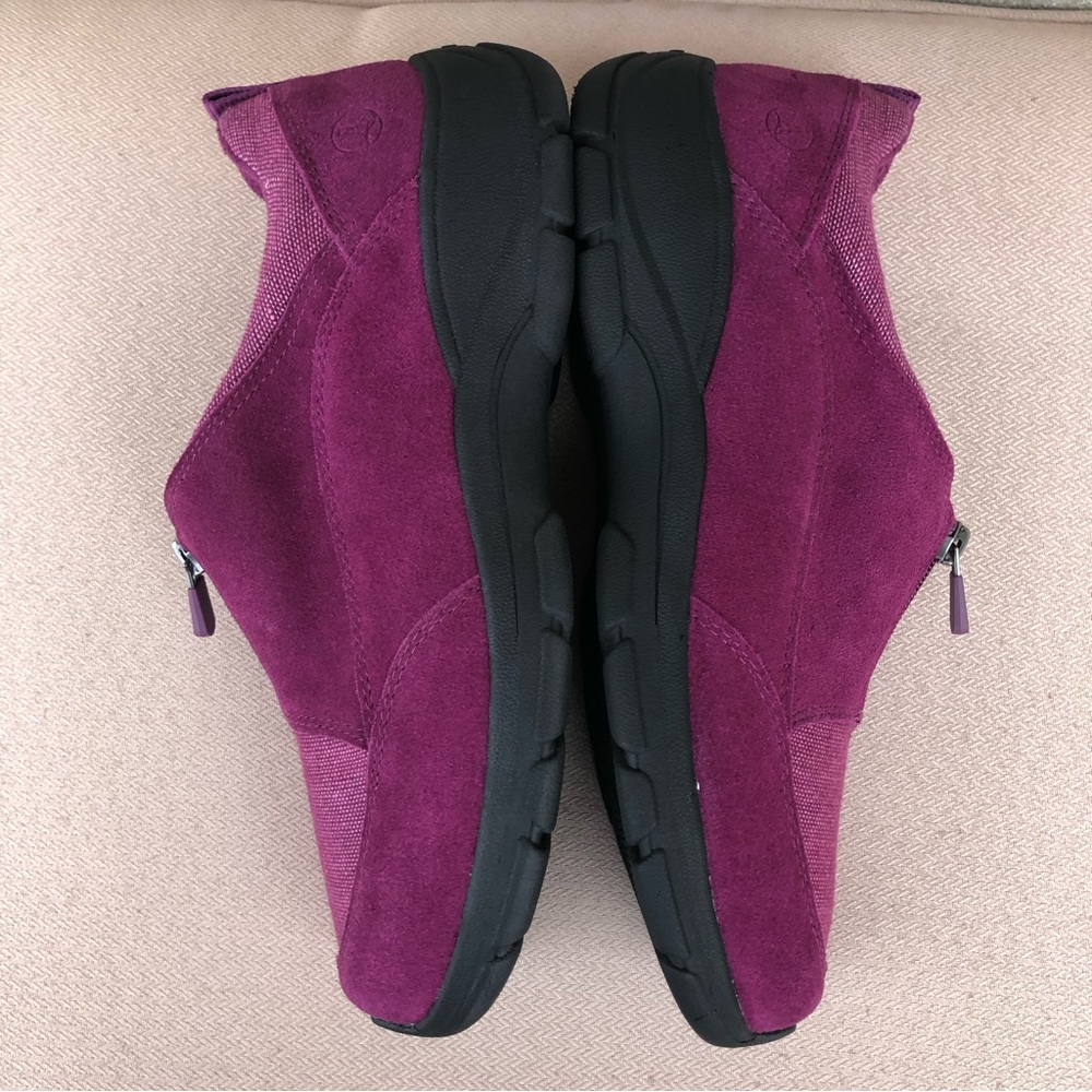 Lands’ End Women's All Weather Insulated Purple Suede Leather Zip Moc Shoes 11 - Picture 8 of 14
